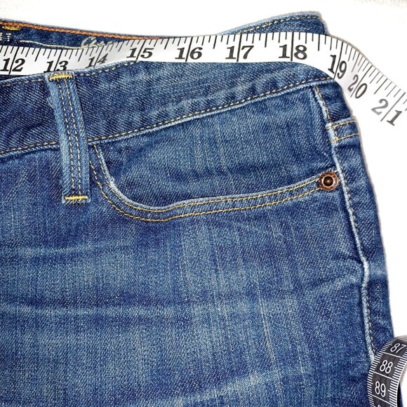 Eddie Bauer Denim Jeans Classic Bootcut Women's Size 18P Casual Relaxed Fit - Picture 4 of 11